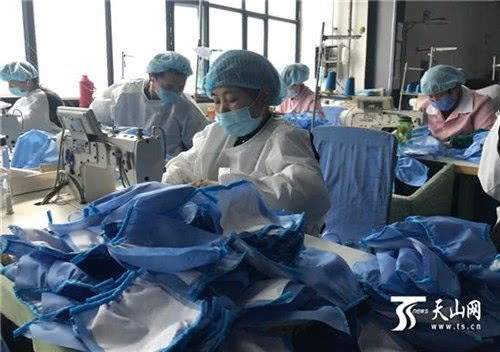 新疆防護用品企業(yè)火速復工轉產(chǎn) 累計生產(chǎn)610余萬只口罩